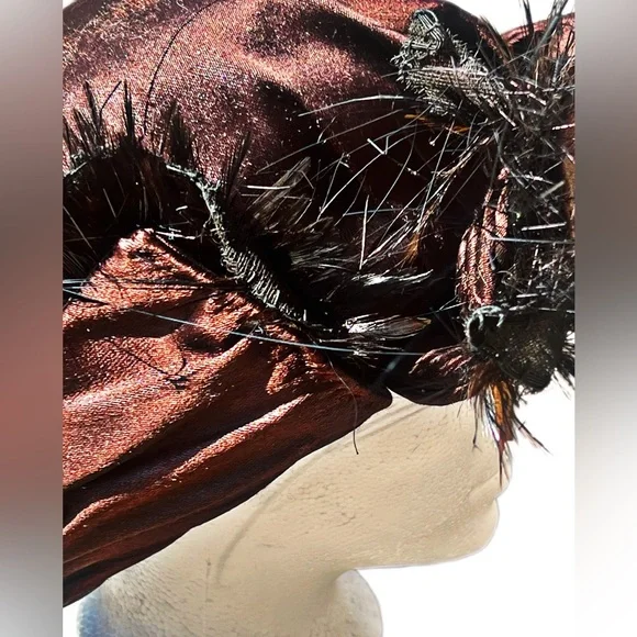 VTG- Rare find!Dark Merlot Red VOGUL NEW YORK New York Hat display picture 2